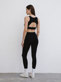 Спортивный топ